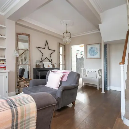 3-bedroom In Richmond - Ideal Family Living * Kew