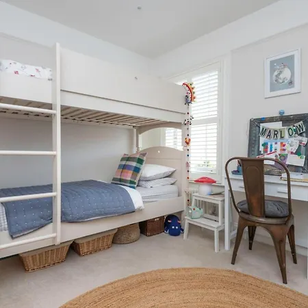 3-bedroom In Richmond - Ideal Family Living * Kew