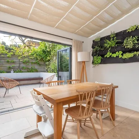 3-bedroom In Richmond - Ideal Family Living