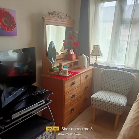Homestay Goldy's Place In E17 Room2