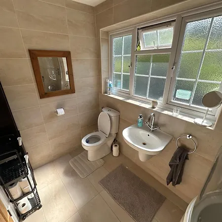 Colindale Lush 30 Mins London * Edgware