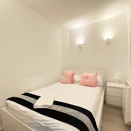 Apartment Hyde Park Two Bedroom London