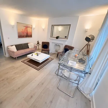 Apartment Hyde Park Two Bedroom London