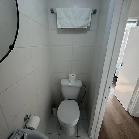 Charming Large With Balcony Apartamento *