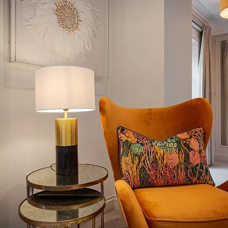 Apartment Luxury 3-Bedroom Stay In Belgravia With Private Parking And Ac