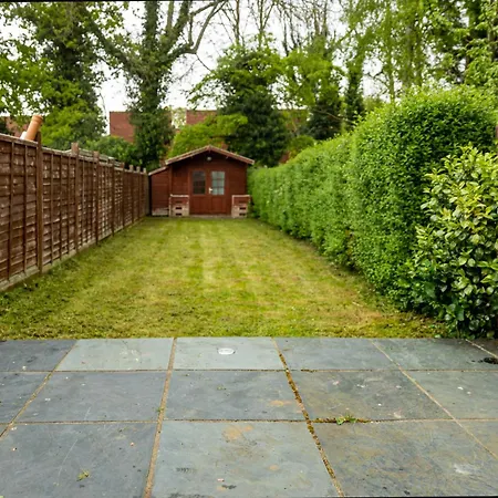 Royal Retreat & Lego With Free Parking! Holiday home Windsor