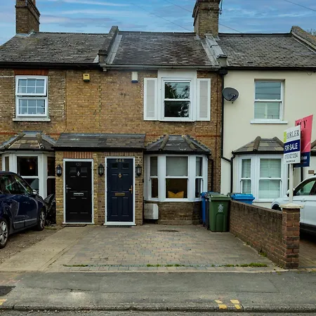Royal Retreat & Lego With Free Parking! Windsor