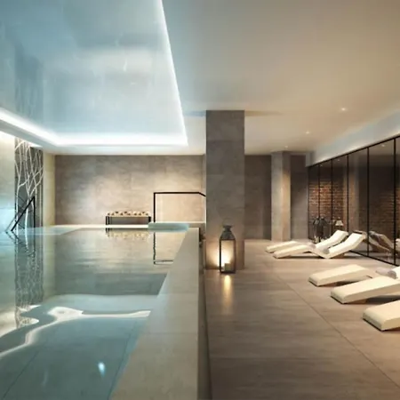Apartment Luxury Large In Central With Balcony London