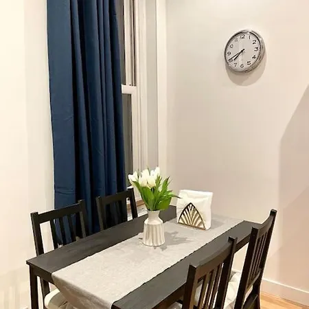 A Charming One Double Bedroom Flat London