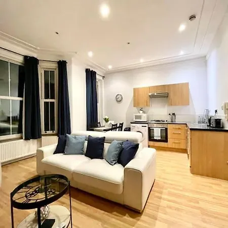 A Charming One Double Bedroom Flat * London