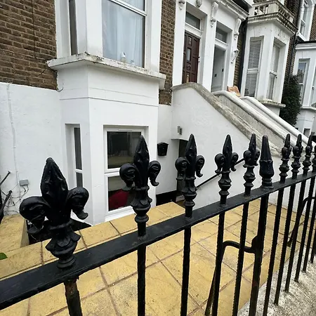 2 Double Bedroom Garden Flat In Acton,london * London