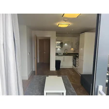 Spacious 1 Bedroom Flat In Kilburn Park F55 Apartment