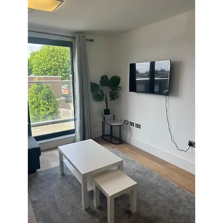 Spacious 1 Bedroom Flat In Kilburn Park F55 Apartment London