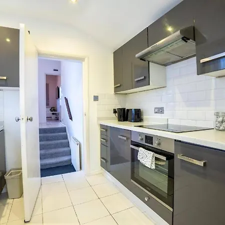 Cosy Flat By Selhurst Park, Of Crystal Palace
