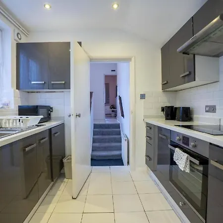Cosy Flat By Selhurst Park, Of Crystal Palace *