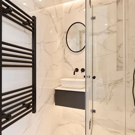 Apartment The Temple Fortune Crib - Lovely 3bdr House With Balcony *