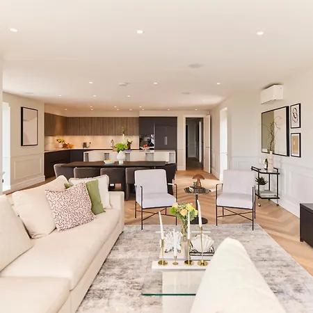 Apartment The Temple Fortune Crib - Lovely 3bdr House With Balcony *