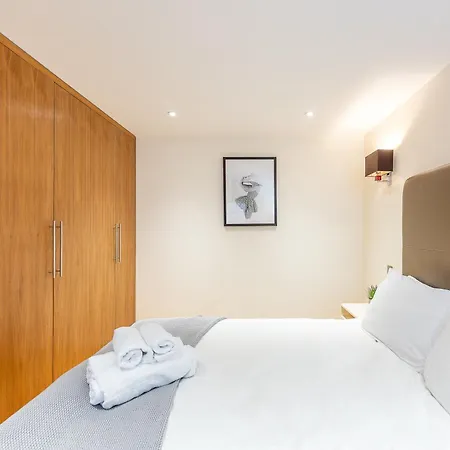Apartment Moments From Hyde Park And Notting Hill, Free Luggage Storage And Washing Machine Dryer