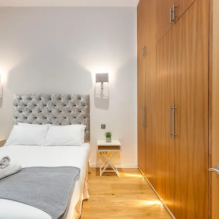 Apartment Apartment Moments From Hyde Park And Notting Hill, Free Luggage Storage And Washing Machine Dryer