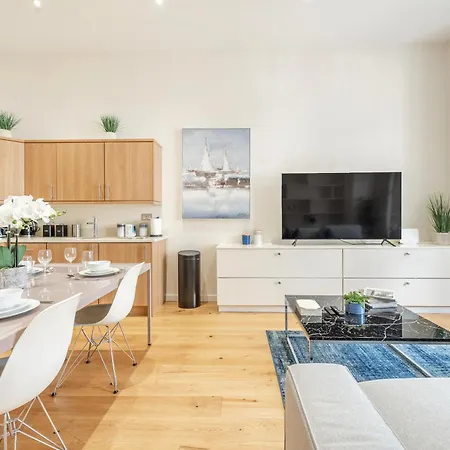 Apartment Moments From Hyde Park And Notting Hill, Free Luggage Storage And Washing Machine Dryer * London