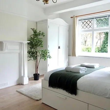 5 Bed Luxury Holiday home