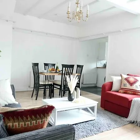 Holiday home 5 Bed Luxury