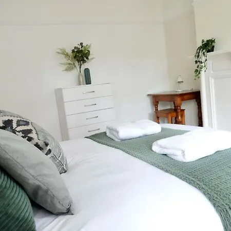 5 Bed Luxury *