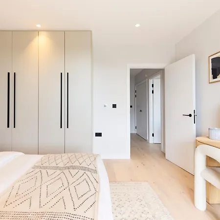 The Brondesbury Scenery - Bright 1bdr Flat With Balcony & Parking * 런던