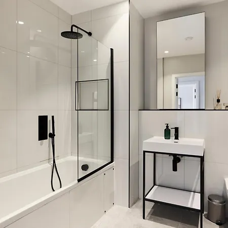 아파트 The Brondesbury Scenery - Bright 1bdr Flat With Balcony & Parking