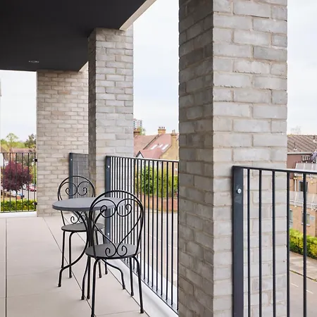아파트 The Brondesbury Scenery - Bright 1bdr Flat With Balcony & Parking *