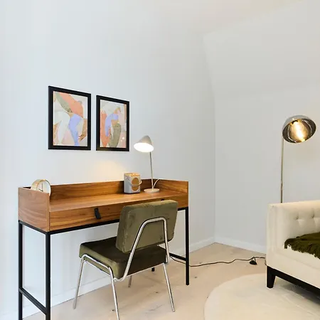 Apartment The Brondesbury Hideaway - Stylish 3bdr Flat With Balcony & Parking