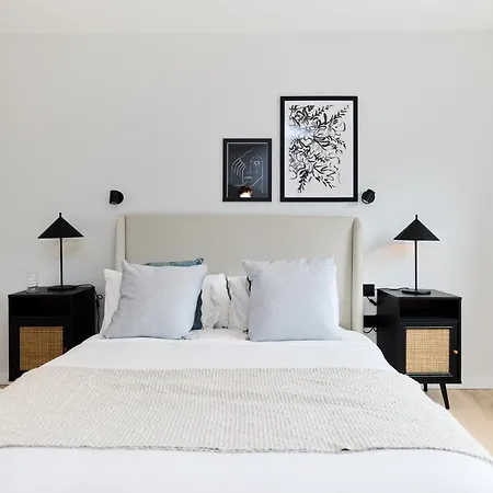 The Brondesbury Hideaway - Stylish 3bdr Flat With Balcony & Parking Apartment