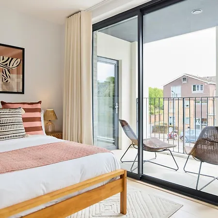 Apartment The Brondesbury Hideaway - Stylish 3bdr Flat With Balcony & Parking