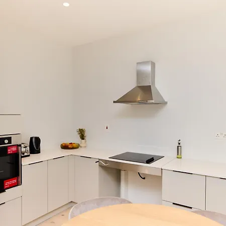 The Brondesbury Hideout - Breathtaking 1bdr Flat With Terrace & Parking Apartment *