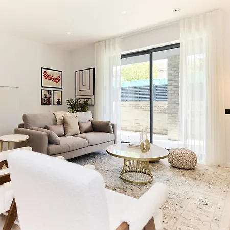 The Brondesbury Hideout - Breathtaking 1bdr Flat With Terrace & Parking Apartment London
