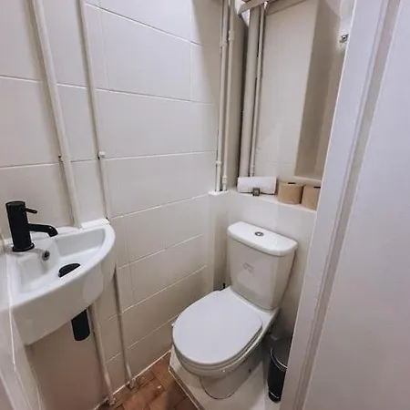 Modern Flat In Apartment
