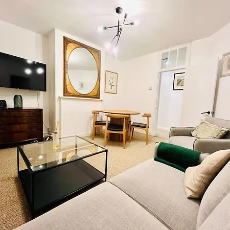 Modern Flat In *
