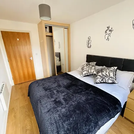Starberry Court London