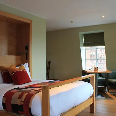 The Megaro - Kings Cross St Pancras, Hotel