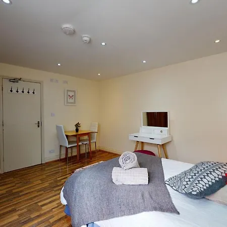 247london Studio Flats Apartment