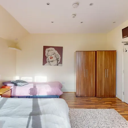 247london Studio Flats Apartment