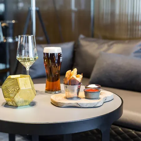 Park Plaza London, Park Royal Londýn