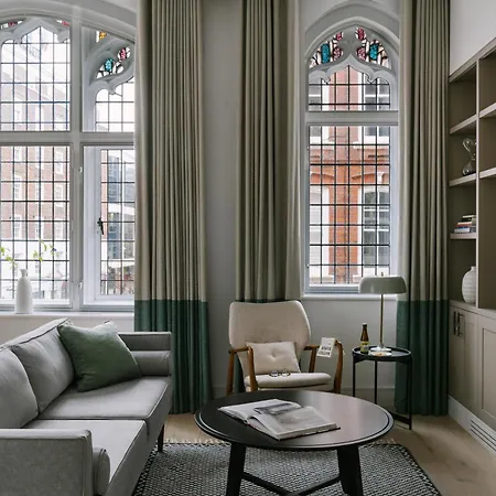 Sonder The Arts Council Londres