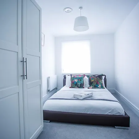 Prestige 2 Bed Balcony * Abbey Wood