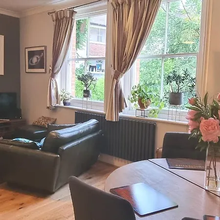 Apartment Highgate Maisonette With Roof Terrace *