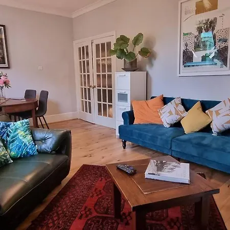 Highgate Maisonette With Roof Terrace * London
