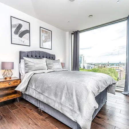 Luxury 2 Bedroom In Tower Hill Londyn