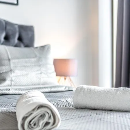 Apartament Luxury 2 Bedroom In Tower Hill Londyn