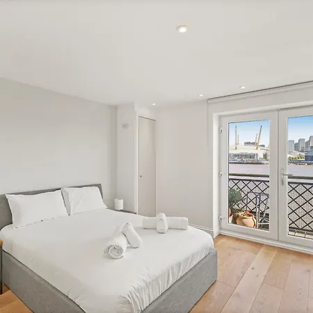 Apartment Monthly Stays! 2 Bedroom Short Term & Flexible Renting Canary Wharf With Free Parking London