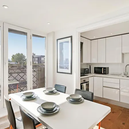 Monthly Stays! 2 Bedroom Short Term & Flexible Renting Canary Wharf With Free Parking * London